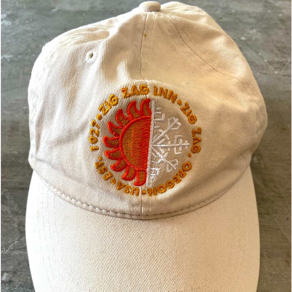 Zig Zag hat